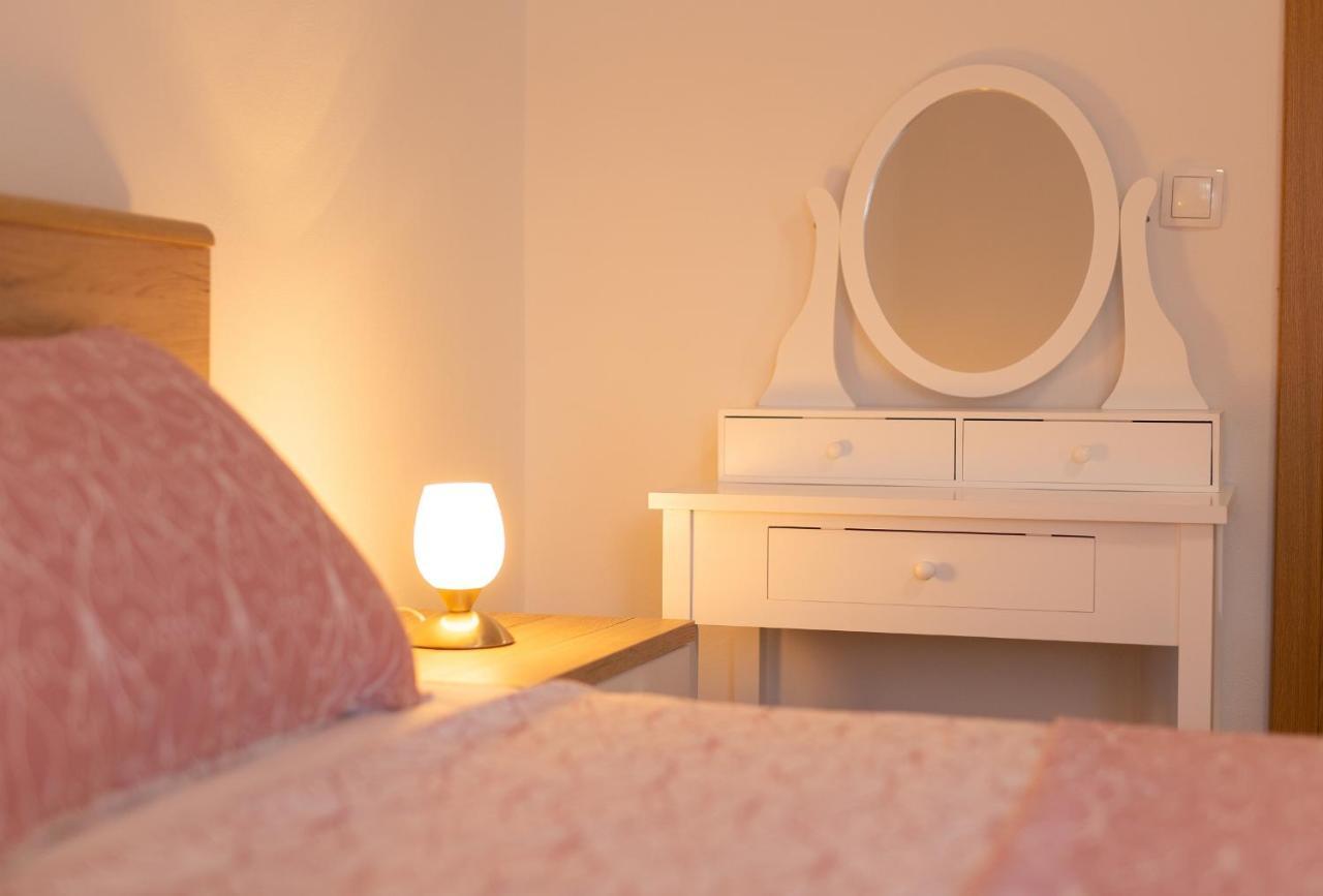 Apartment Mladen Крк Екстер'єр фото