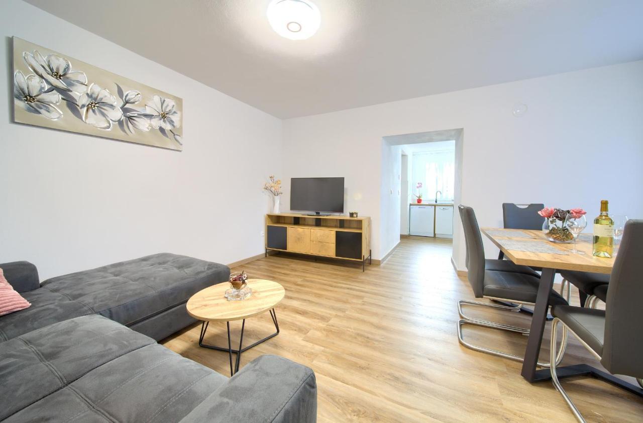 Apartment Mladen Крк Екстер'єр фото